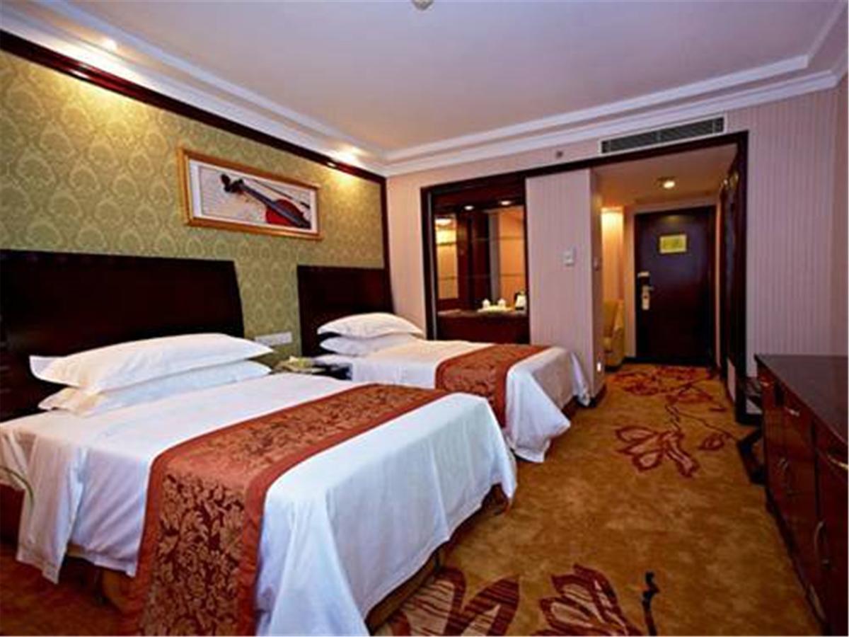 Vienna International Hotel Shanghai Train Station Екстер'єр фото