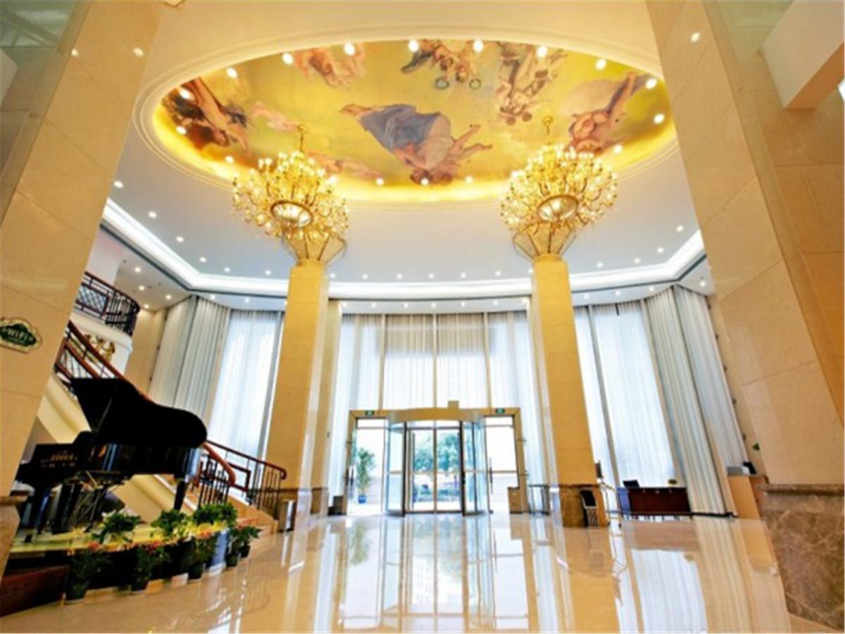 Vienna International Hotel Shanghai Train Station Екстер'єр фото