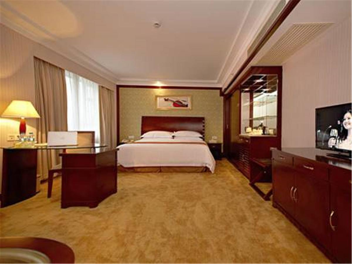 Vienna International Hotel Shanghai Train Station Екстер'єр фото