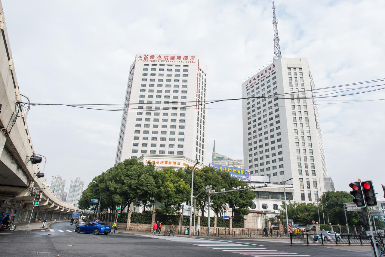 Vienna International Hotel Shanghai Train Station Екстер'єр фото