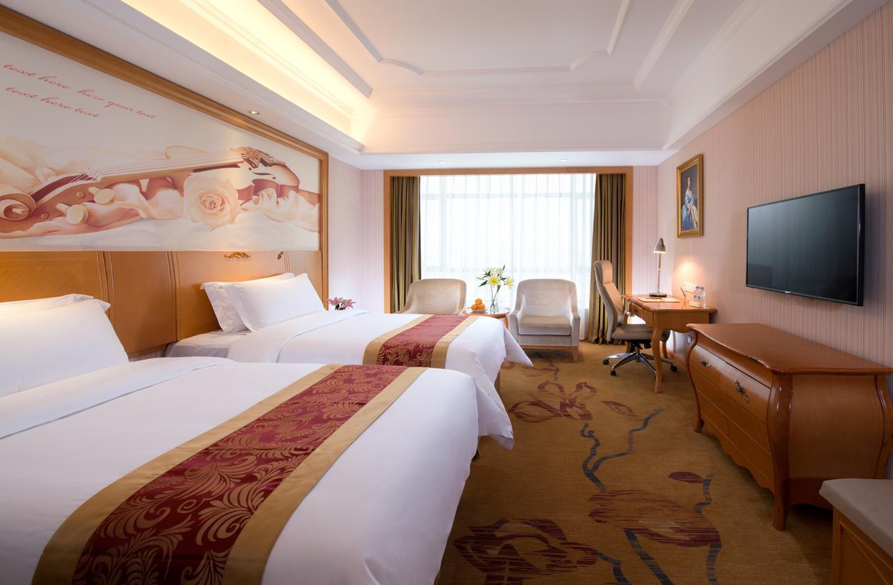 Vienna International Hotel Shanghai Train Station Екстер'єр фото